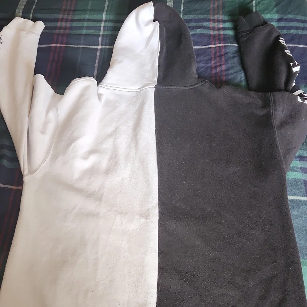 Black Parade MCR Hoodie - Picture 2 of 9